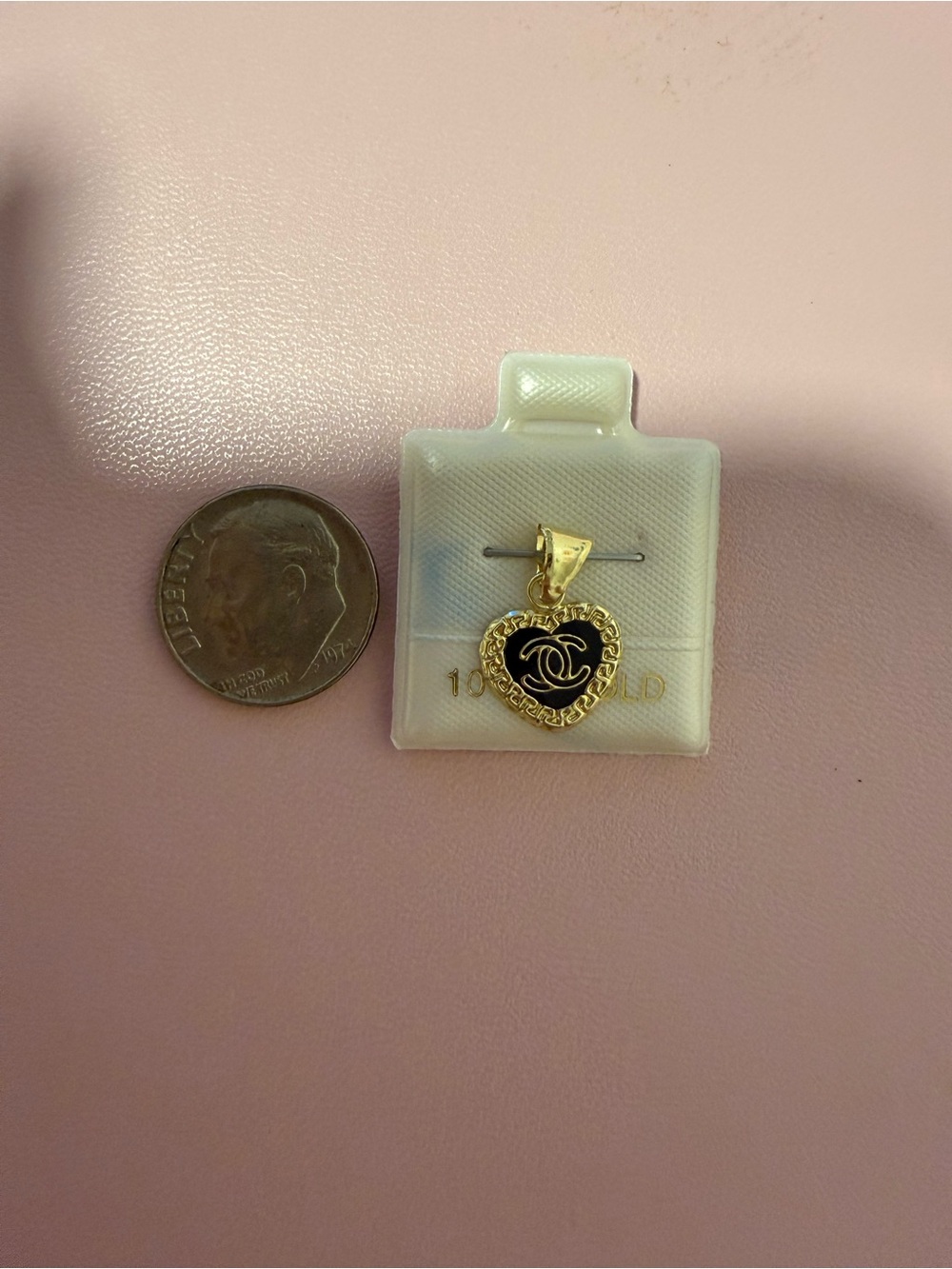 10k gold heart pendant